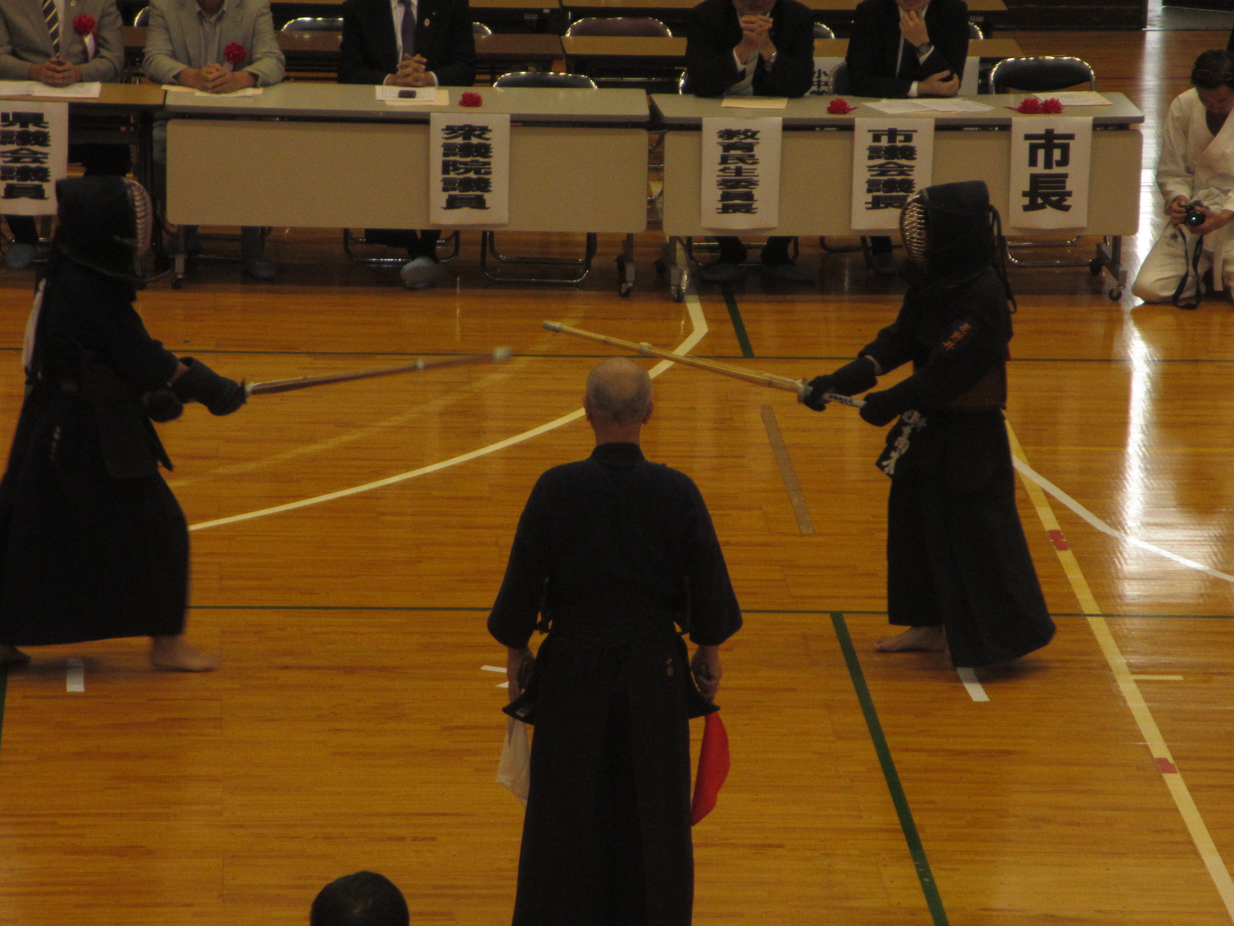 img_26101302.jpg(23046 byte)
